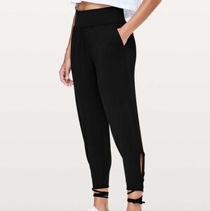 Lululemon Spirited Sissone Pant *25" Black